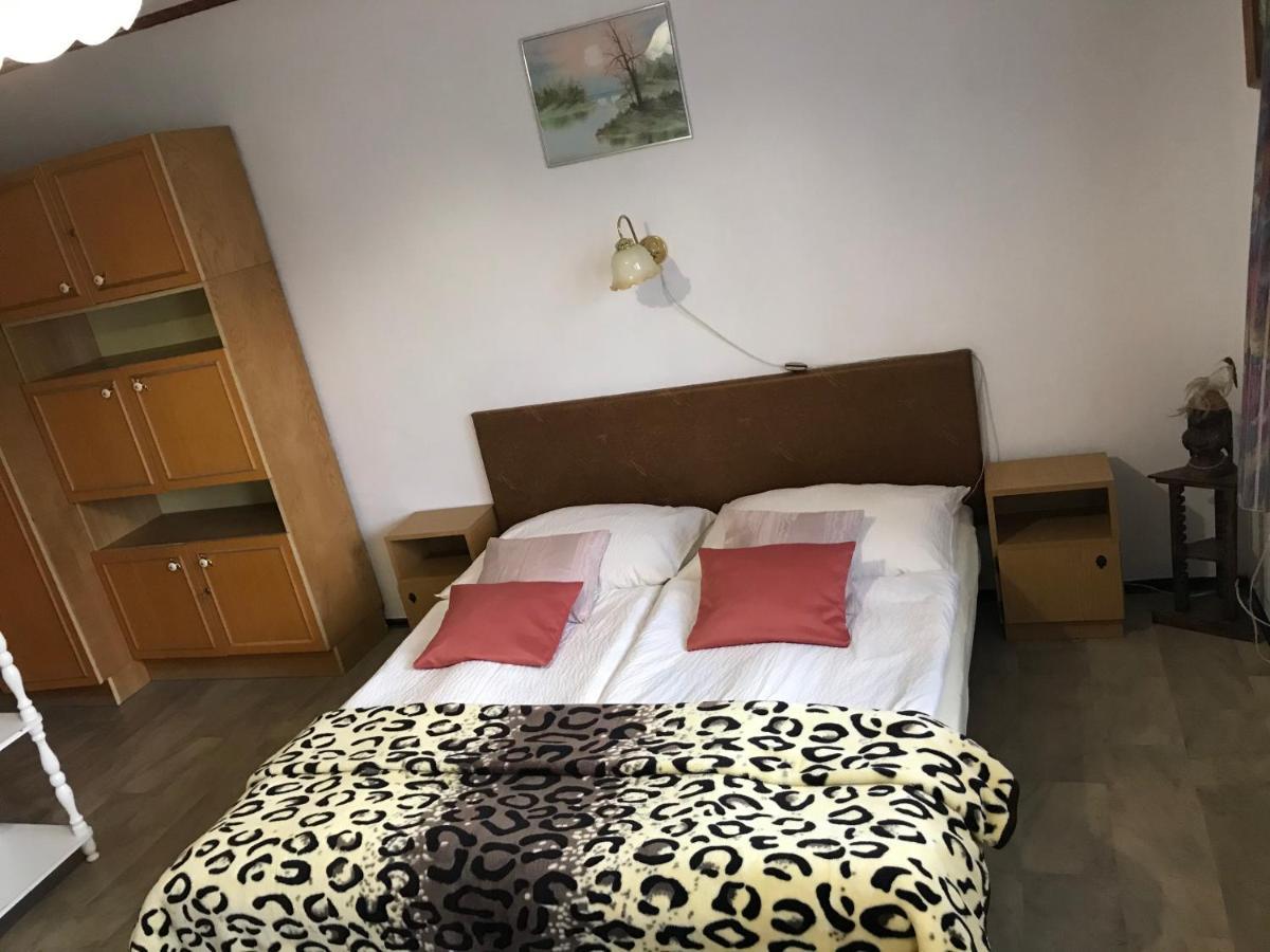 Apartman Berki Margit ヘーヴィーズ エクステリア 写真
