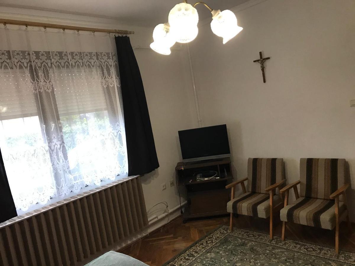 Apartman Berki Margit ヘーヴィーズ エクステリア 写真