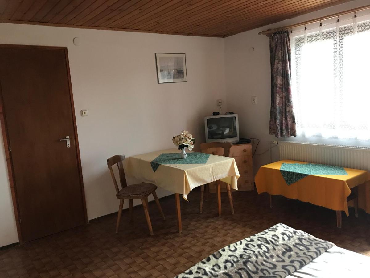 Apartman Berki Margit ヘーヴィーズ エクステリア 写真