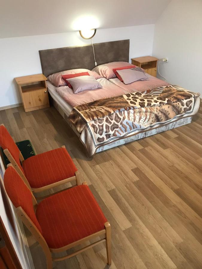 Apartman Berki Margit ヘーヴィーズ エクステリア 写真