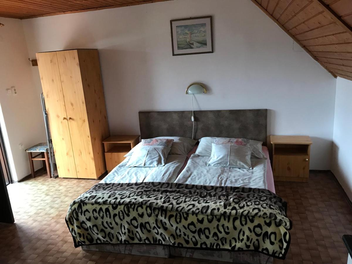 Apartman Berki Margit ヘーヴィーズ エクステリア 写真