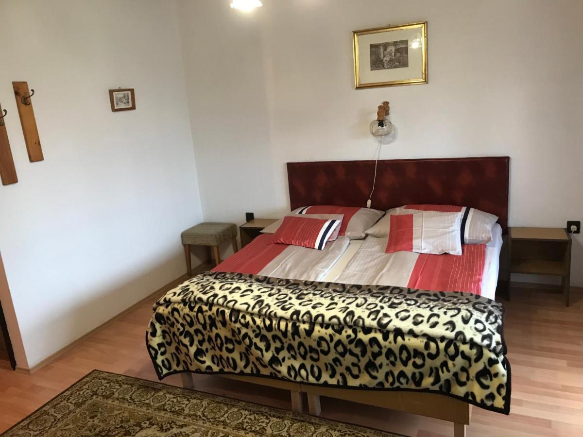 Apartman Berki Margit ヘーヴィーズ エクステリア 写真