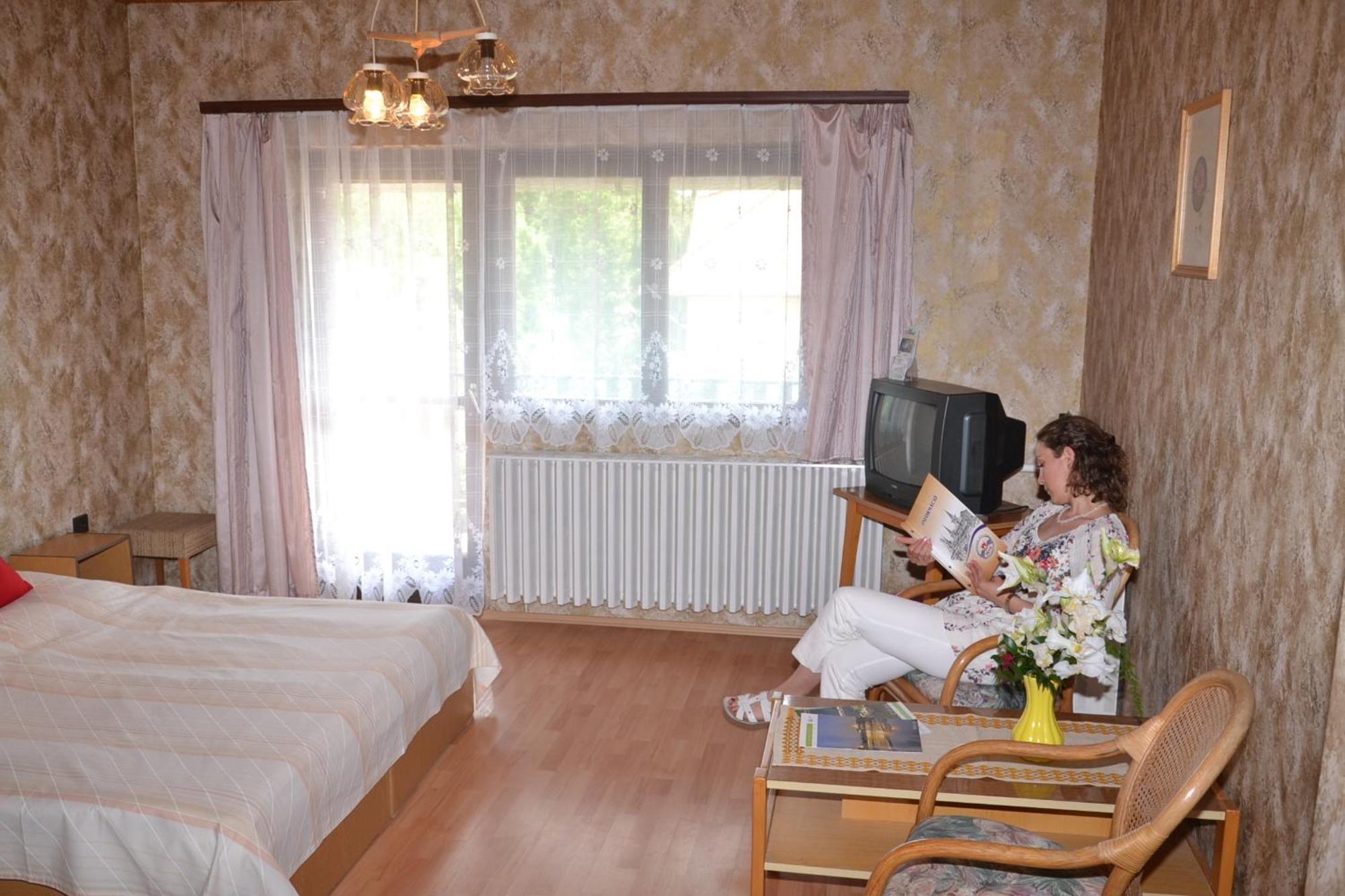 Apartman Berki Margit ヘーヴィーズ エクステリア 写真